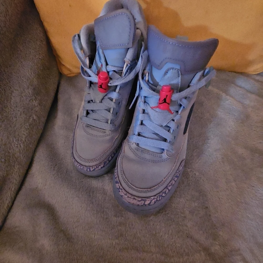 Jordan Spizike Low Houston Oilers Kids Sneakers in Gray and Blue. 4.5Y Unisex
